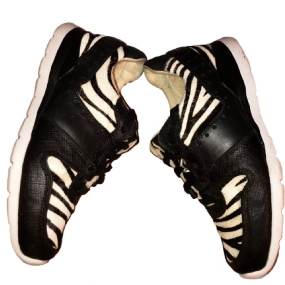 UGG WOMENS DEAVEN Leather and Suede Zebra Print Athletic Sneakers Size 5.5